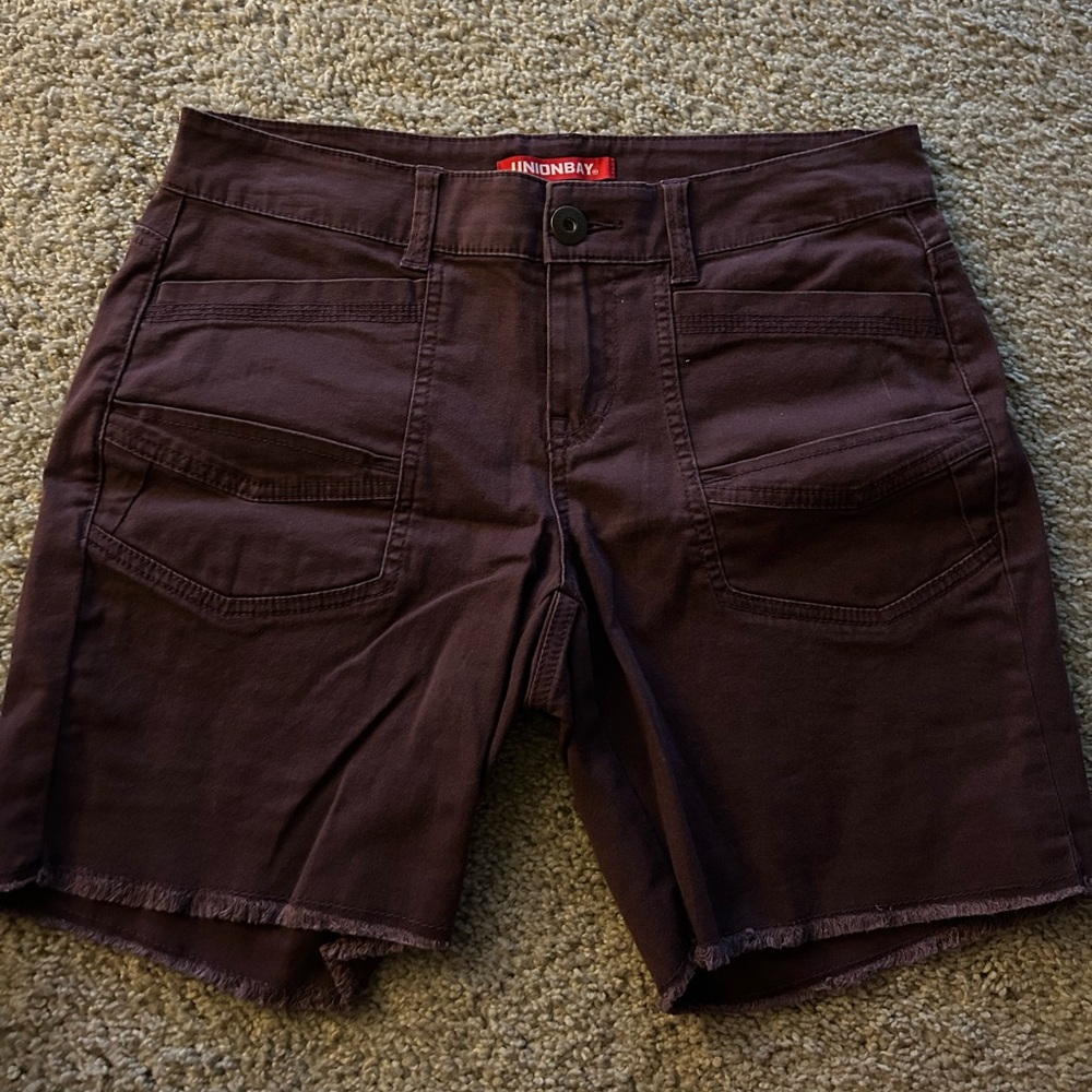 Unionbay Women’s Maroon Utility Shorts
